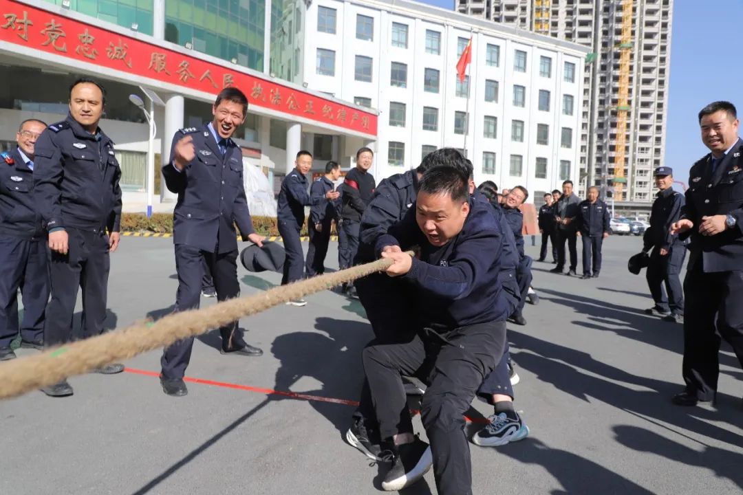 （WAQEY图片新闻）举办体育比赛  活(27129337)-20231108170023