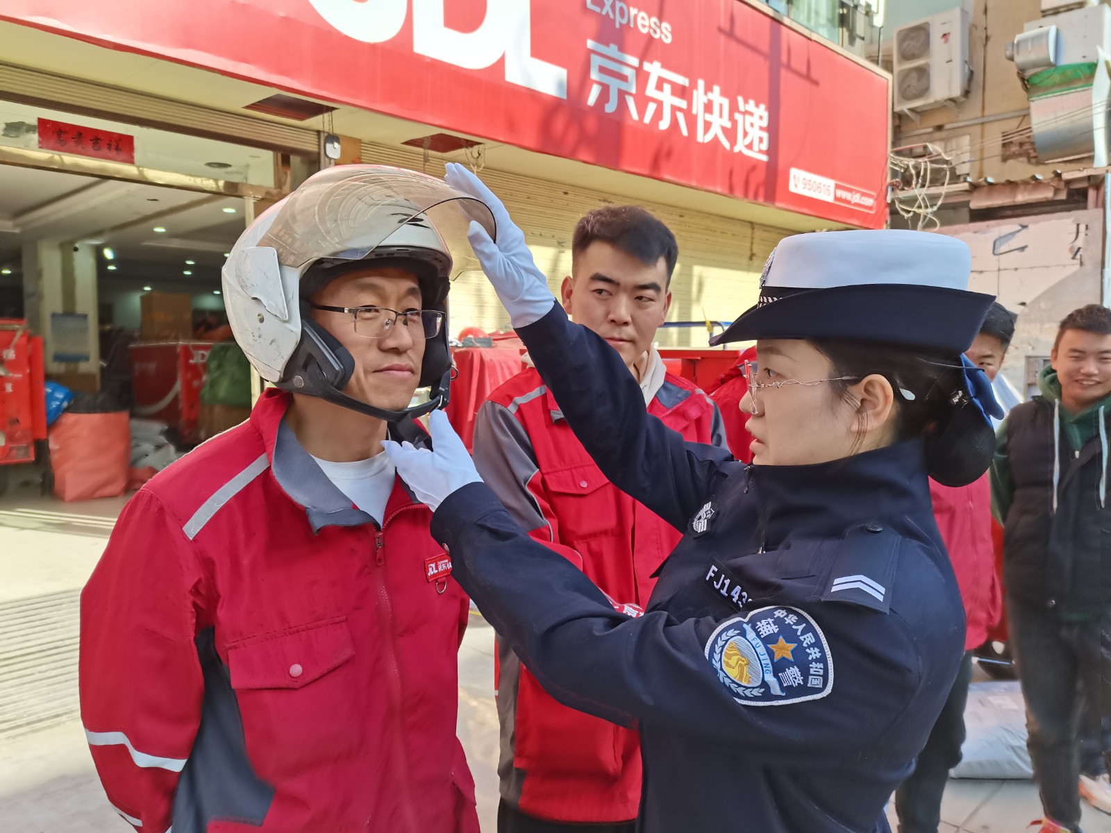 （QYE图片新闻）交警深入快递配送站开展(27251848)-20231114094634