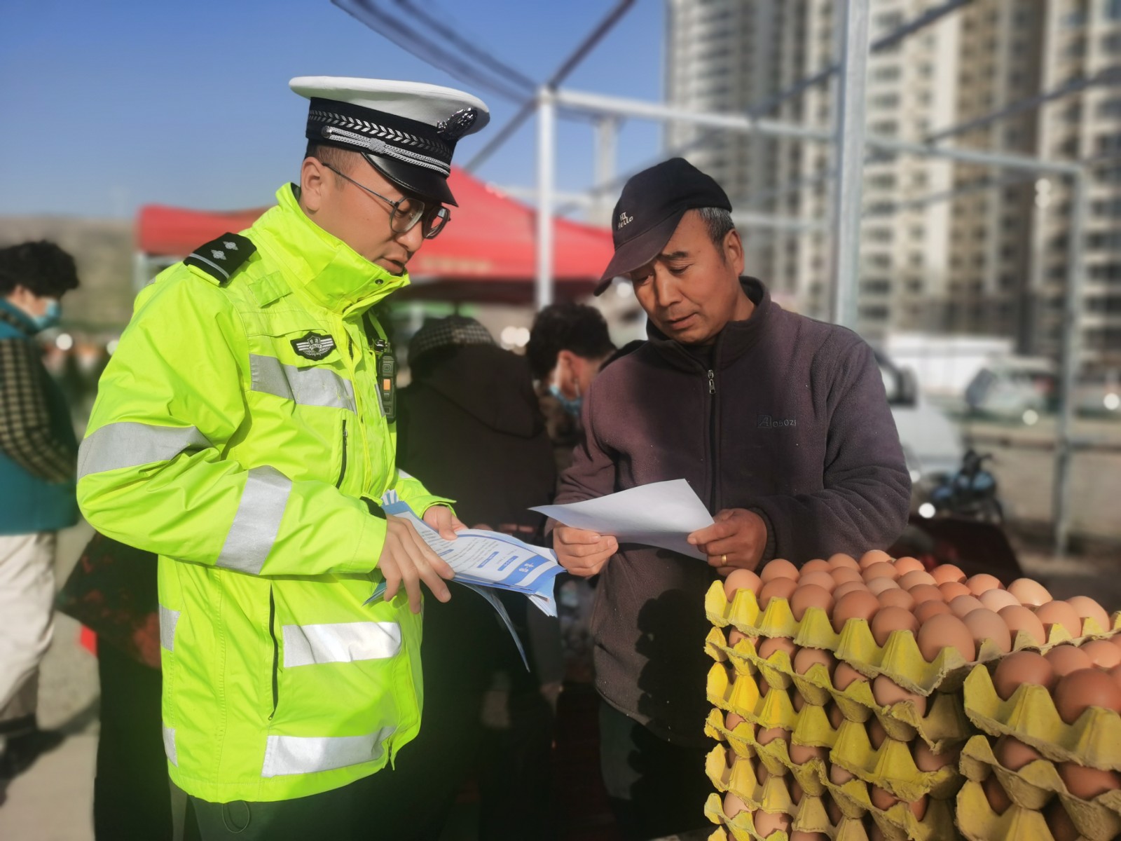 （QEY图片新闻）利用赶集日扩大交通安全(27554296)-20231124093448