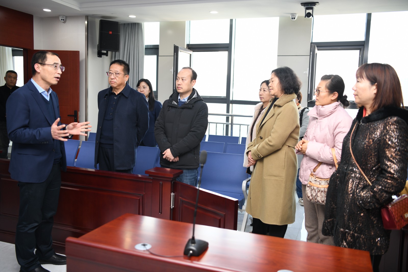 （QEY，配图）弘扬宪法精神  保护知识(27772129)-20231204200237