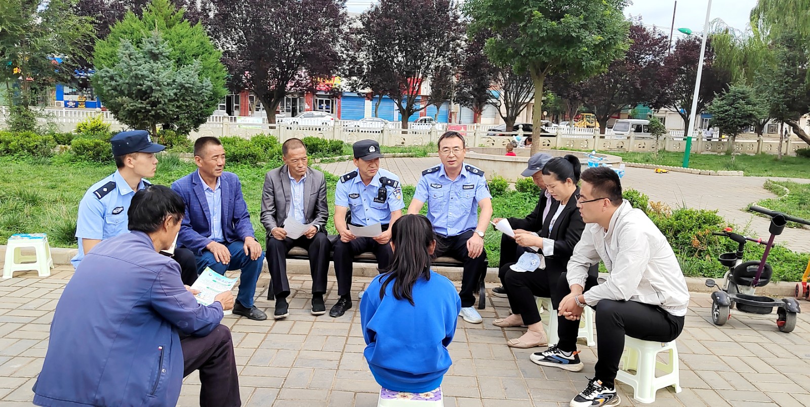 （wAQEY，配图）平凉公安：书写护航高(28057565)-20231214112505