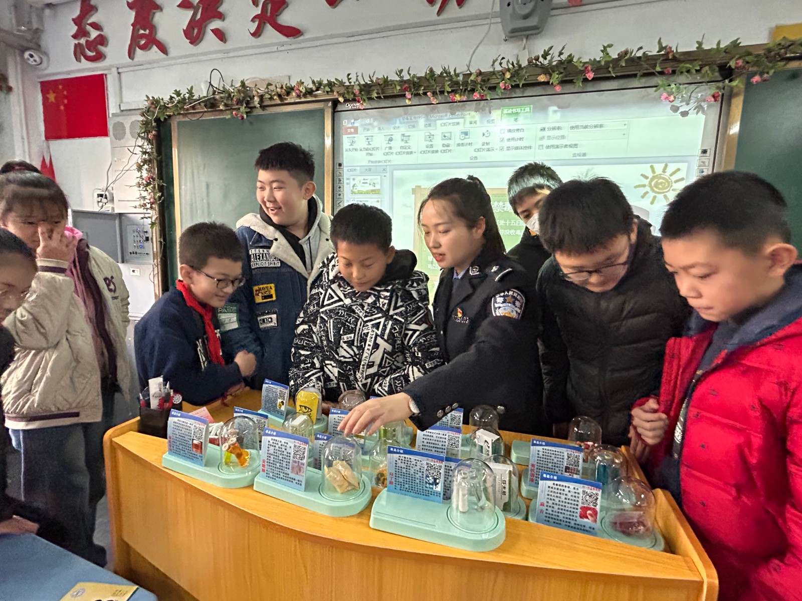 （AQEY司法周刊图片新闻）筑牢校园“安(28485462)-20231227151405