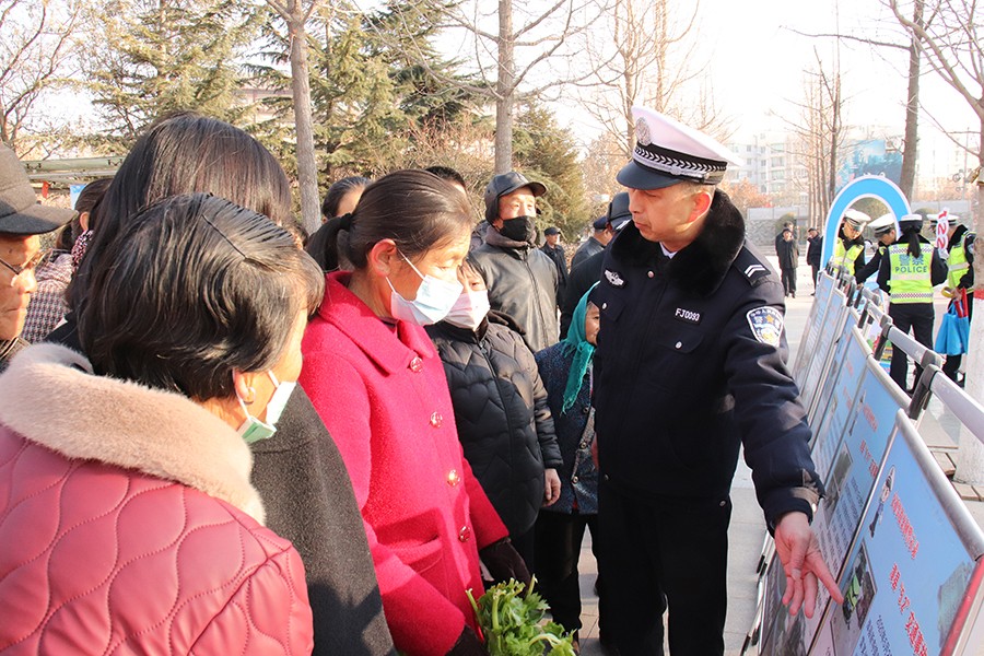 （WAqEY图片新闻）漳县交警110宣传(28895782)-20240111094426