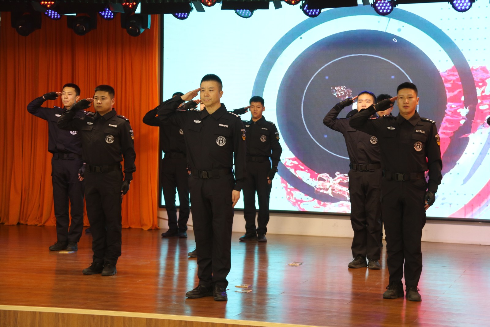 （AqYE，大墙内外549期 组图）荣耀(28919044)-20240116104236