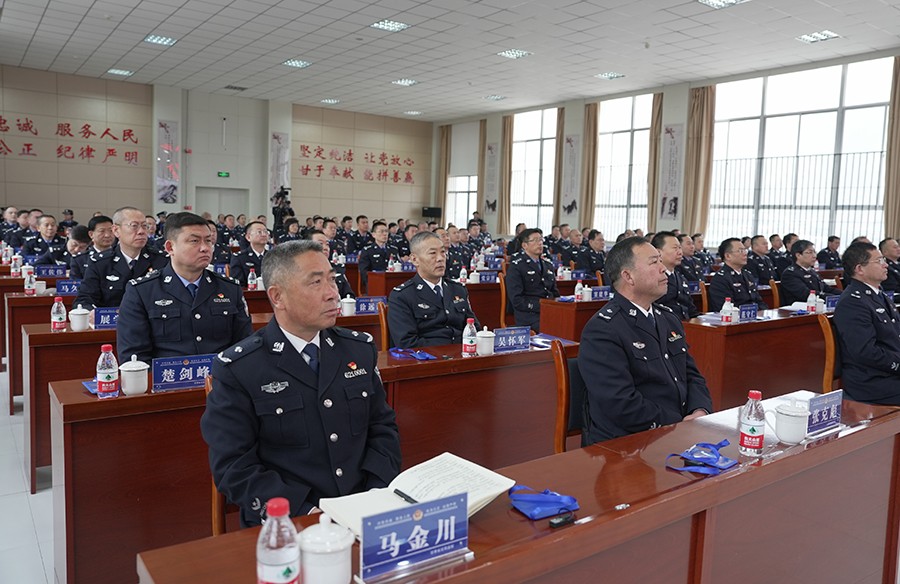 （AQEY，大墙内外头题组图2）筑牢监狱(29500497)-20240202170937