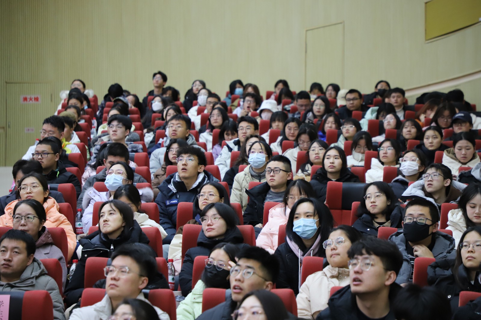 （QEY，配图）“教育家精神”巡回宣讲走(30107750)-20240304095735