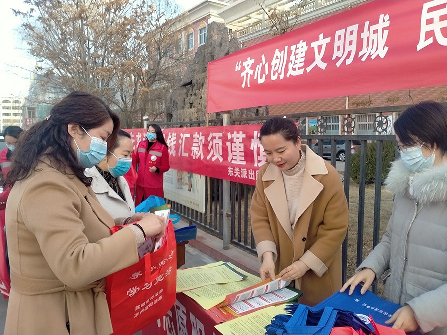 （QEY 三八特刊 配图）当好为民解忧的(30278039)-20240308091516