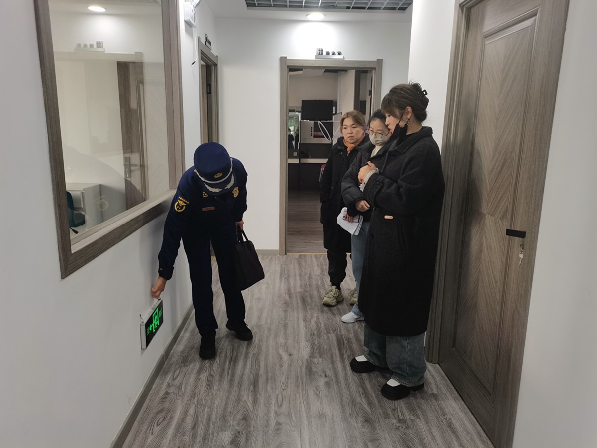 （AqEY消防专栏 配图）铜城消防走进重(30302680)-20240308180045