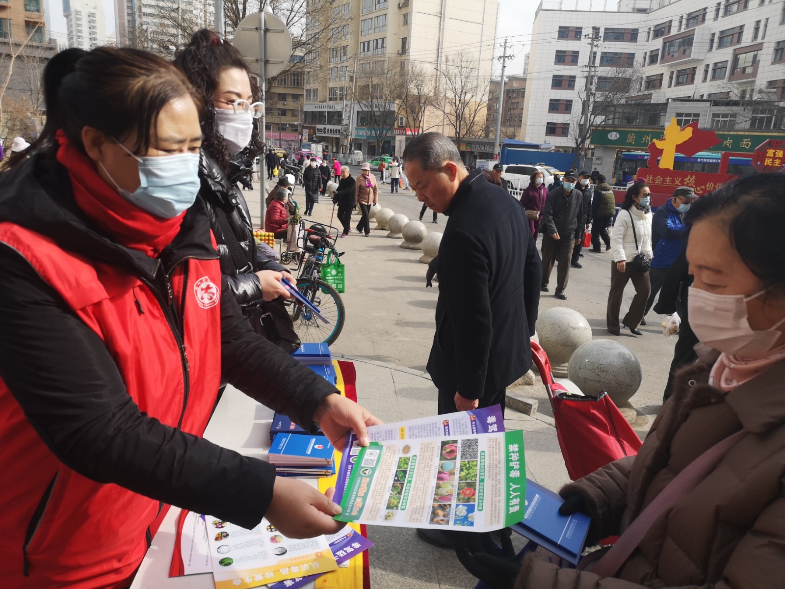 （WAQEY，新闻图片）五泉街道开展消费(30568732)-20240317110709