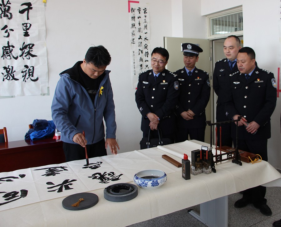 （qYE，大墙内外559期 组图6）打造(30728777)-20240322153318