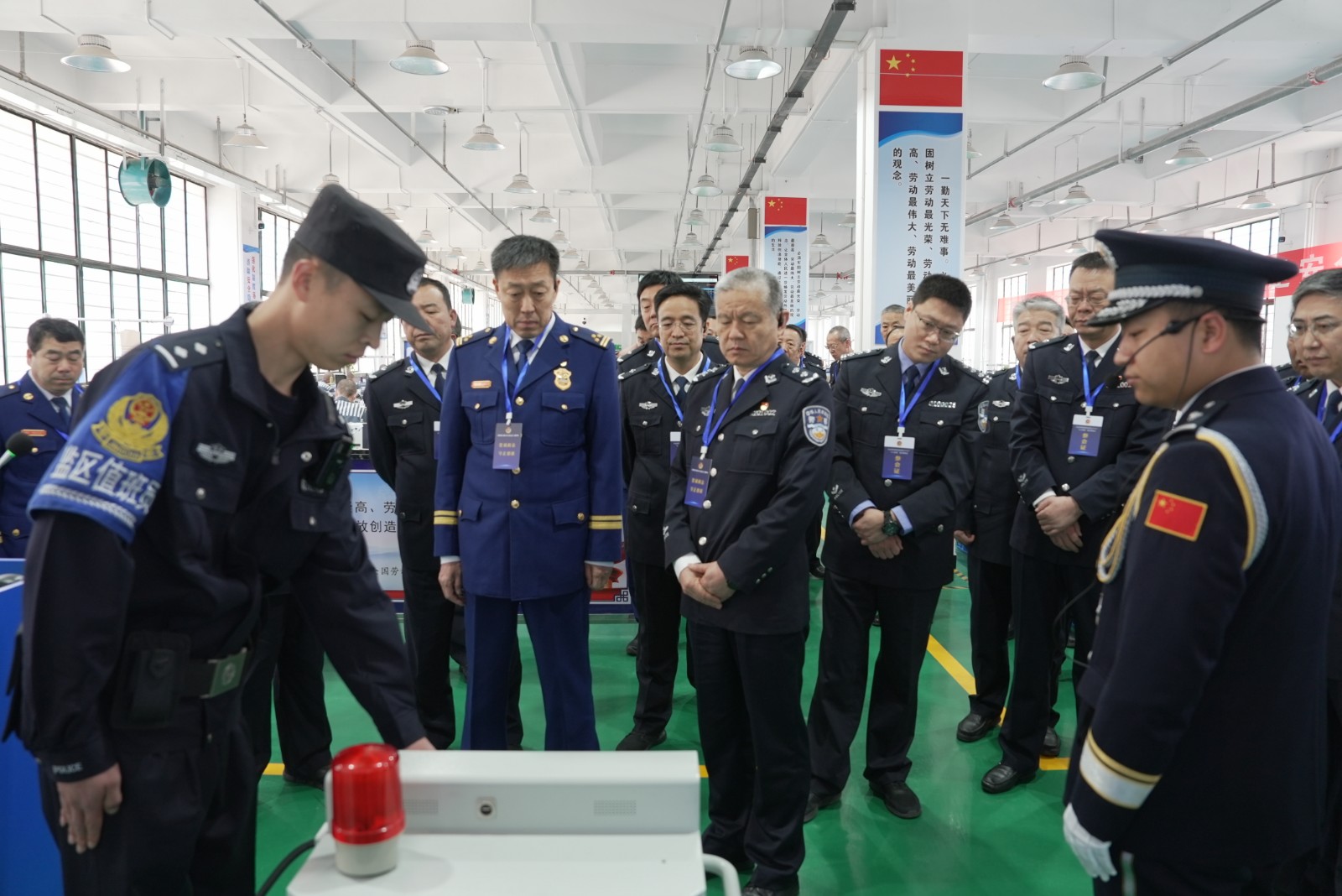 （YqE   大墙内外561期 组图3）(31001103)-20240402151027