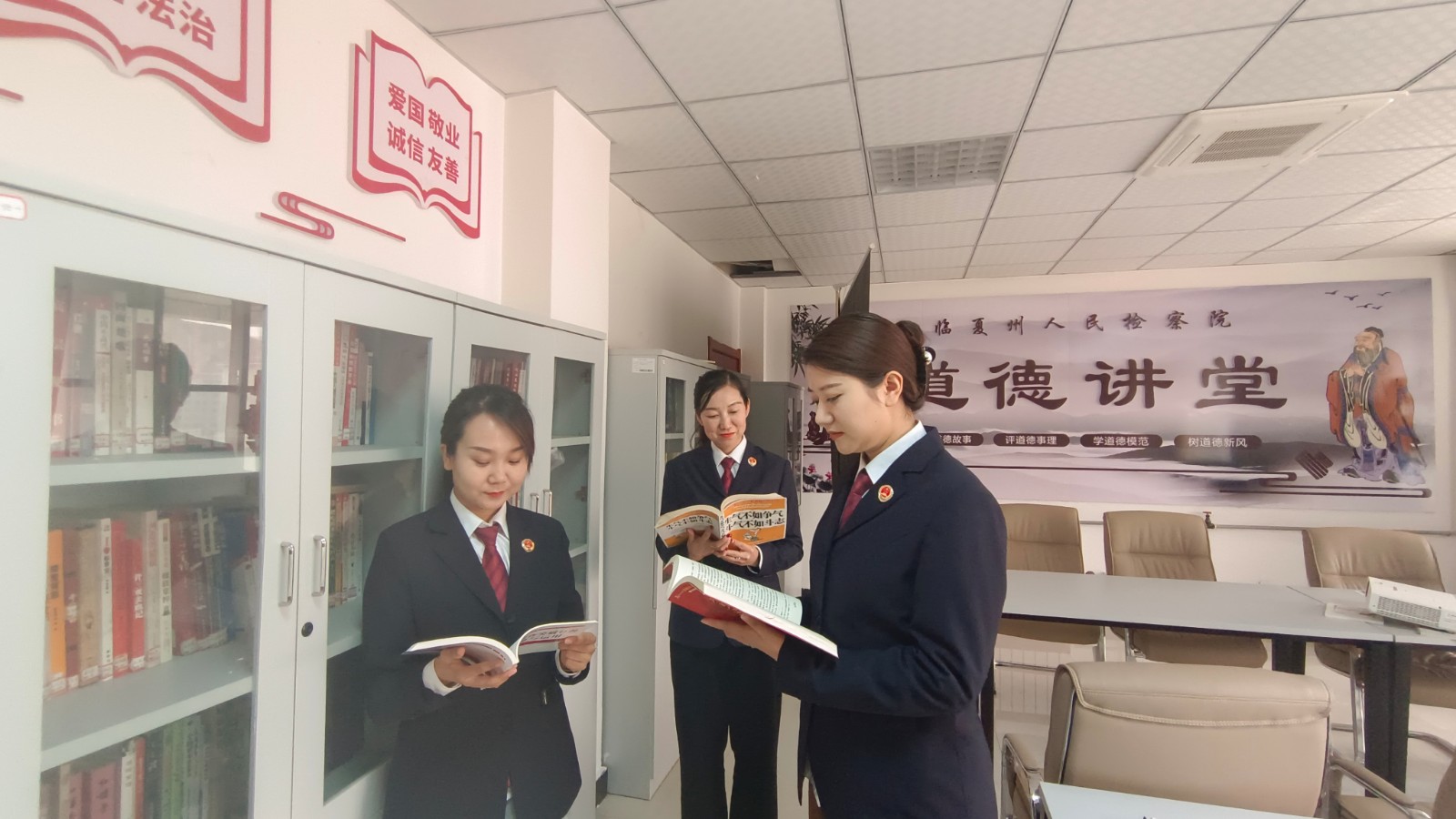 （AqEY，配图2）文明之光映检徽——临(31064253)-20240403114232