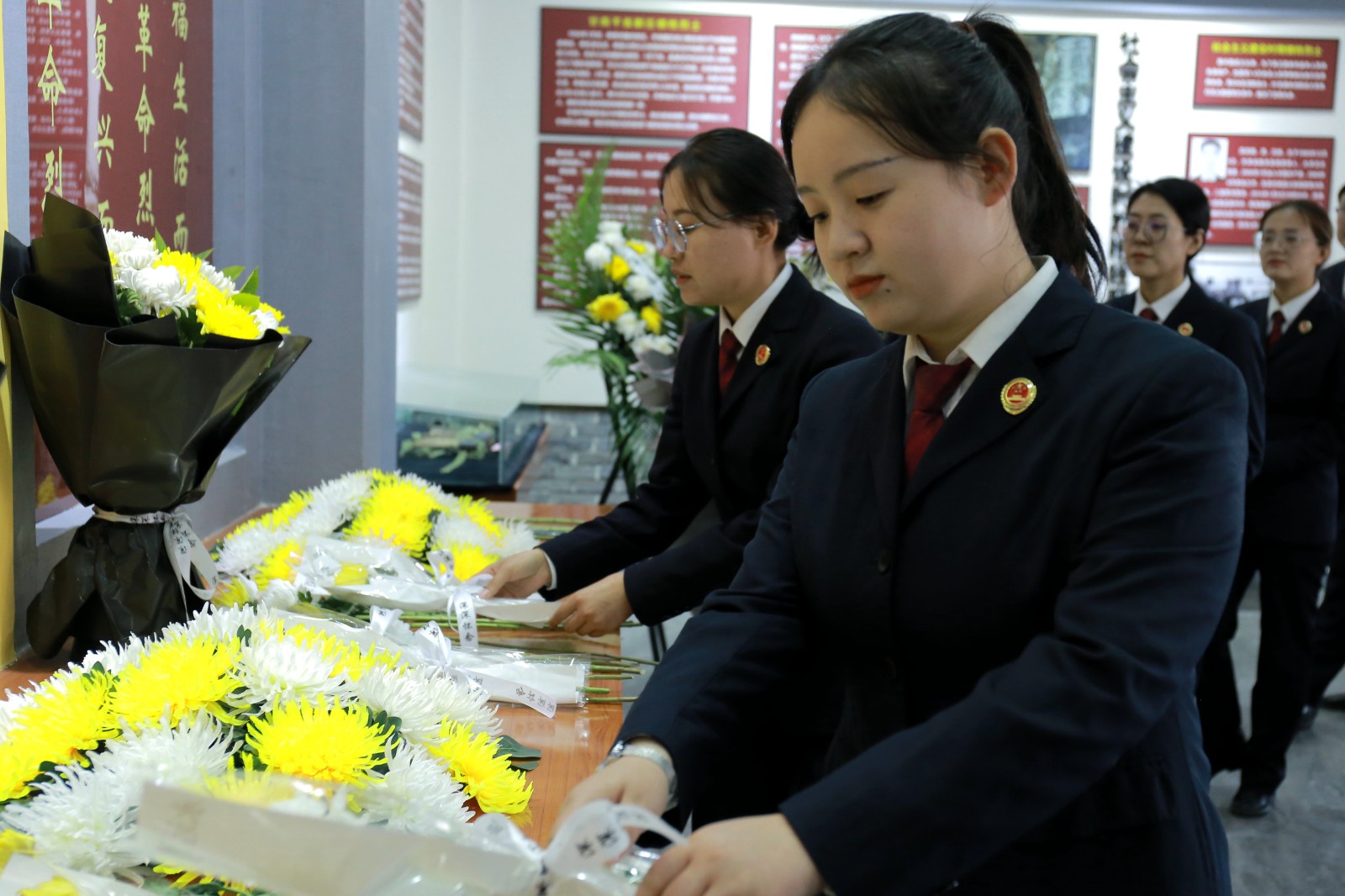 （wAQEY，图片新闻）缅怀革命先烈  (31091394)-20240404162638
