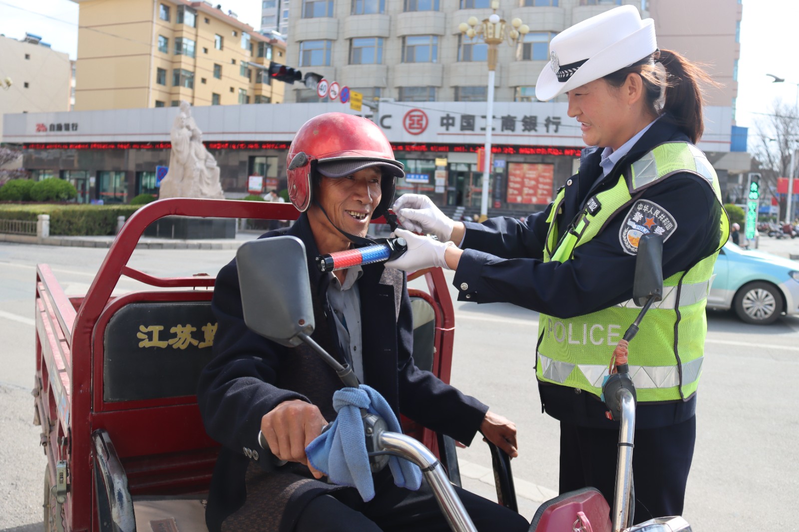 （WAqEY图片新闻）打造文明交通环境 (31308538)-20240413105025