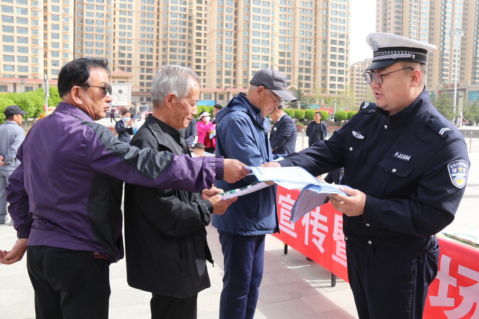 （wAQEY 图片新闻）红古交警开展交通(31344157)-20240416095433