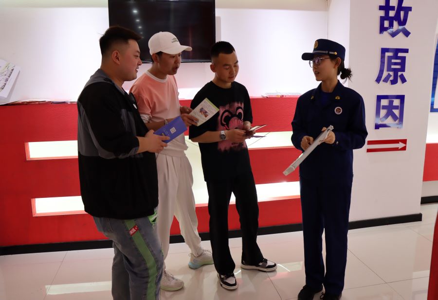 （AqEY消防专栏 配图）崇信开展消防产(31312511)-20240416151749