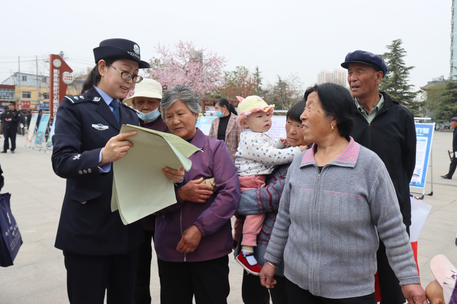 （AqEY）图片新闻：反邪教宣传进社区(31398882)-20240419155208