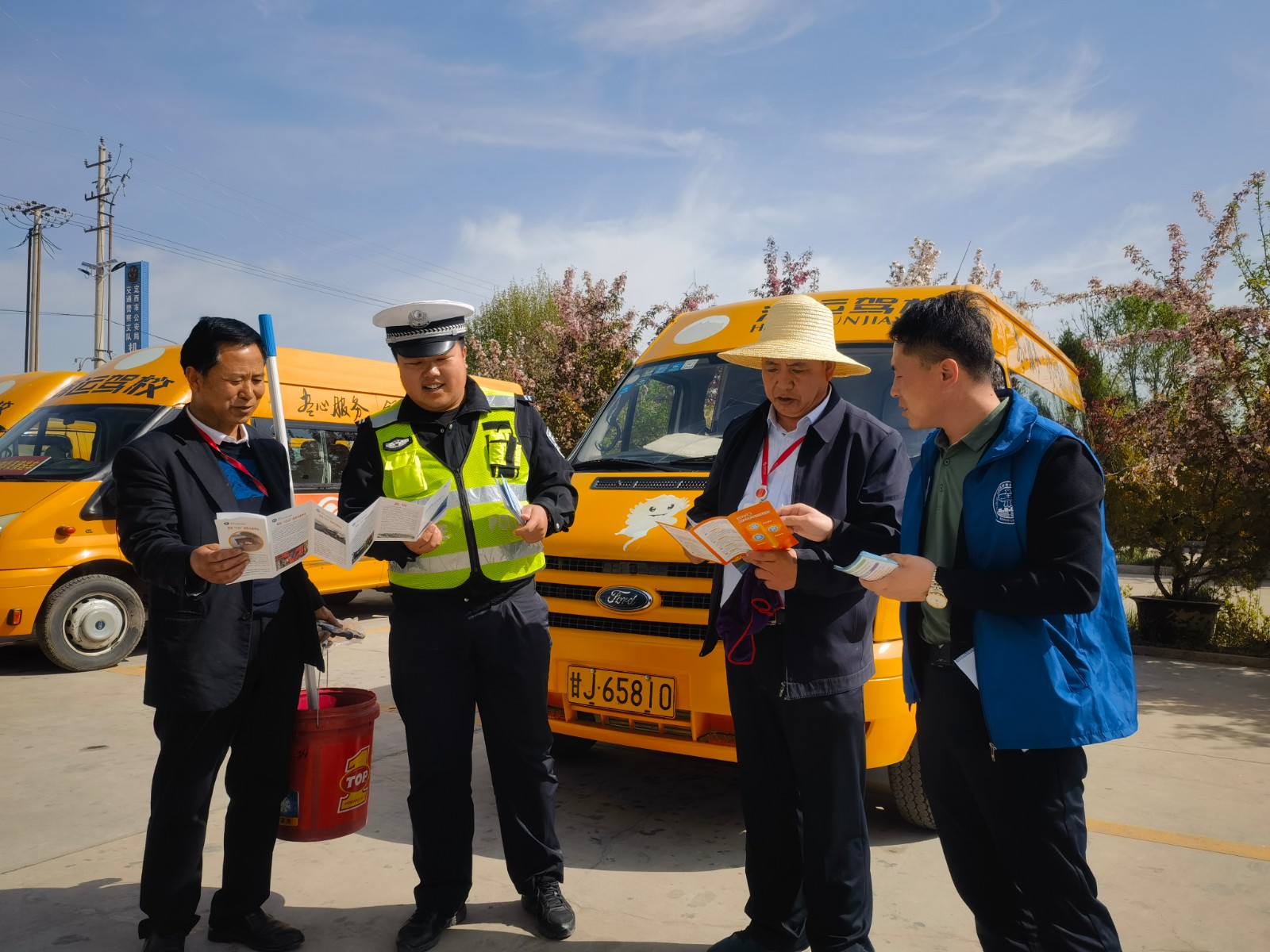 （AqEＹ　图片新闻）禁毒宣传进驾校(31578976)-20240426163801