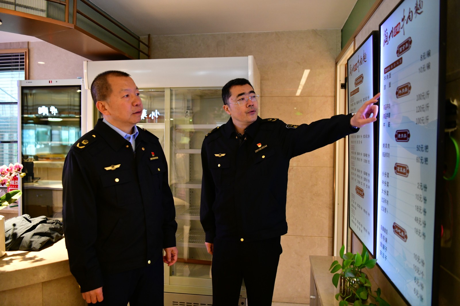 （WAqＹE　图片新闻2）兰州市场监督管(31649715)-20240430150653
