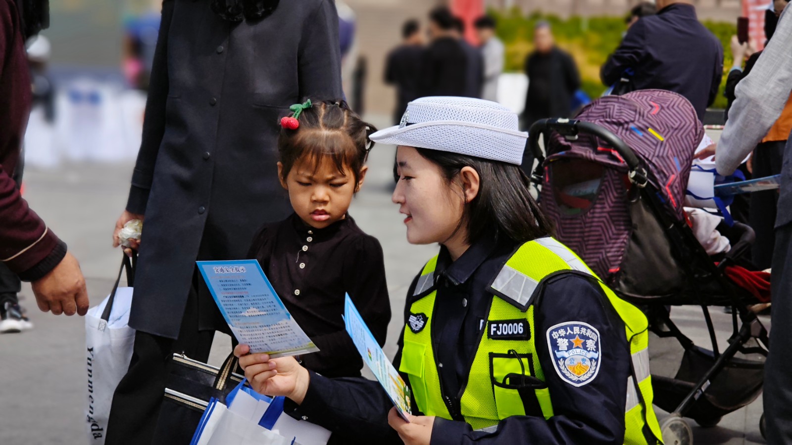（WAQEY图片新闻）广河交警开展交通安(31883473)-20240514135902