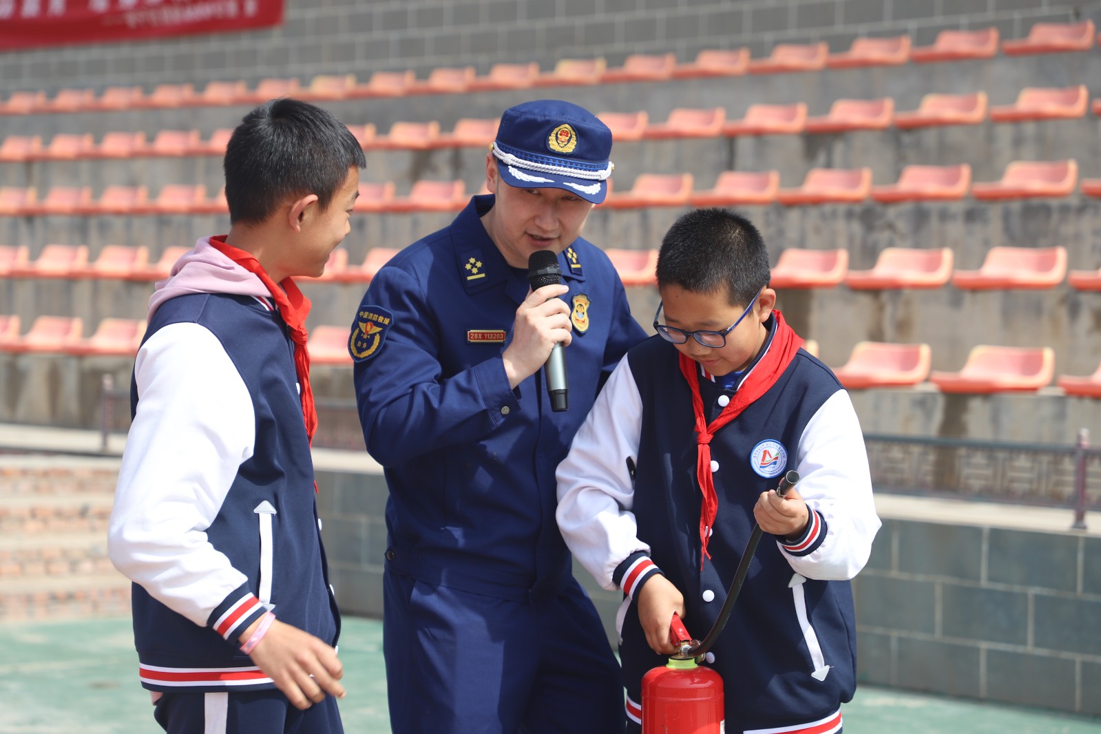 （wAQEY，图片新闻）安宁消防宣传应急(32002416)-20240515223343