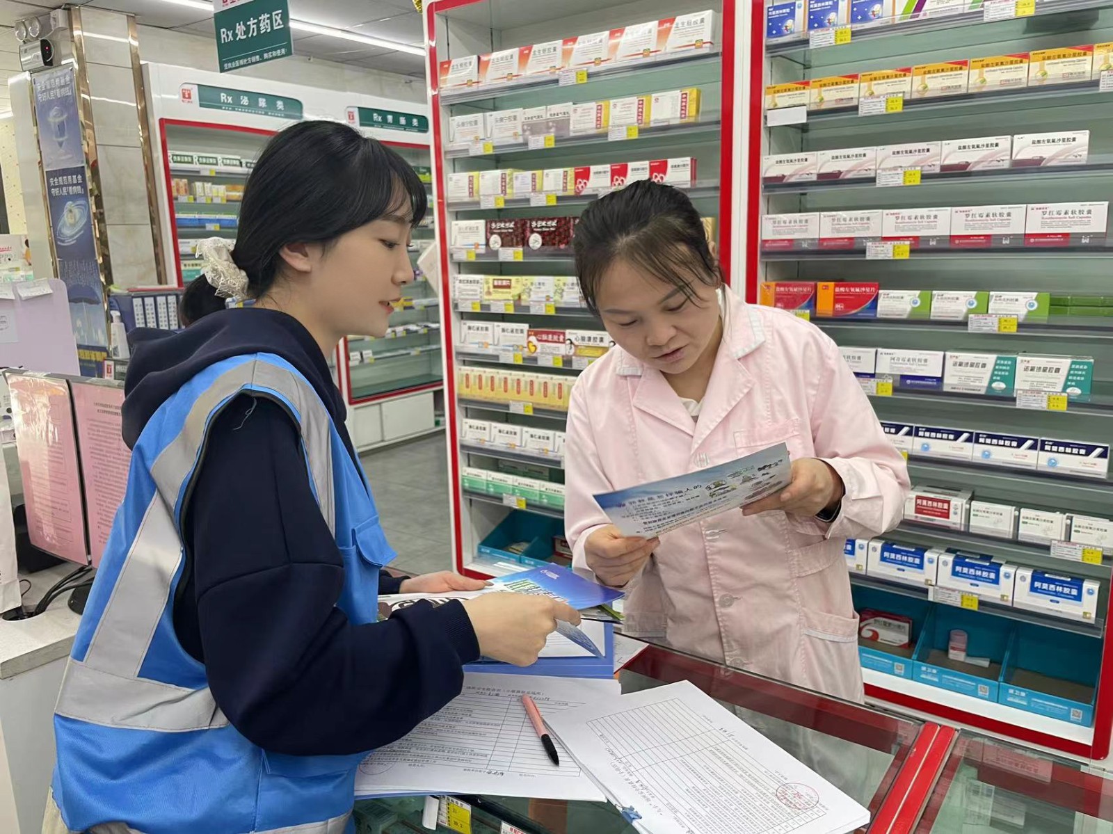 （AQEY，图片新闻）禁毒宣传进商铺(31989377)-20240516152849