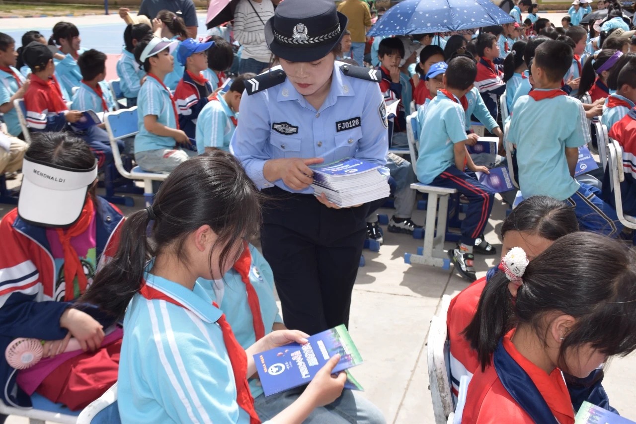 （wAqEＹ图片新闻）开展禁毒宣传 助力(32128140)-20240521160228