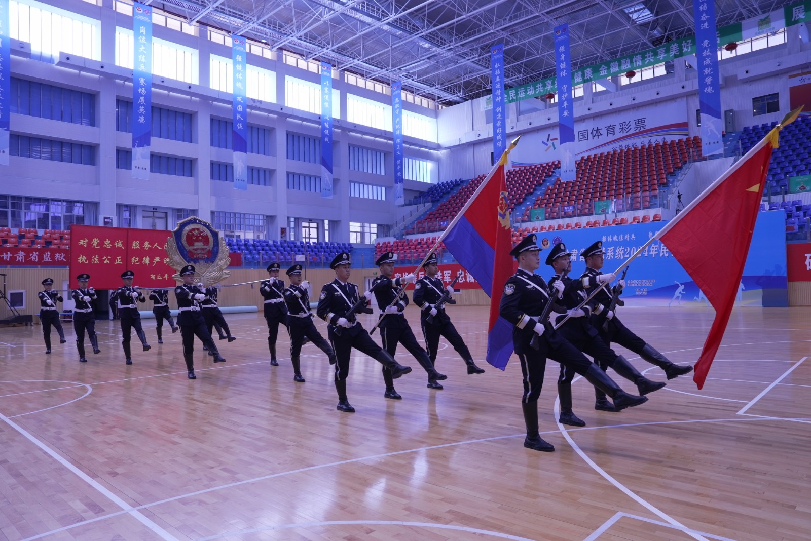 （QYE  大墙内外569期  组图1）(32228276)-20240524114504
