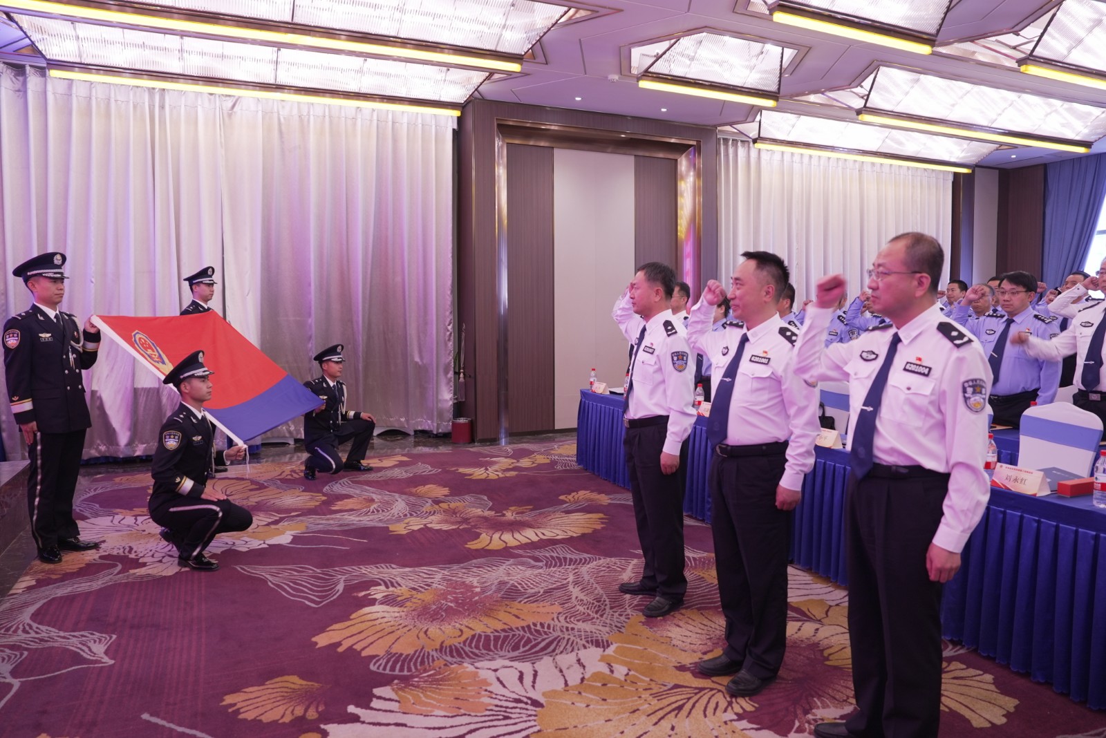 （AEQＹ　大墙内外567期 组图3）细(32043828)-20240525154608