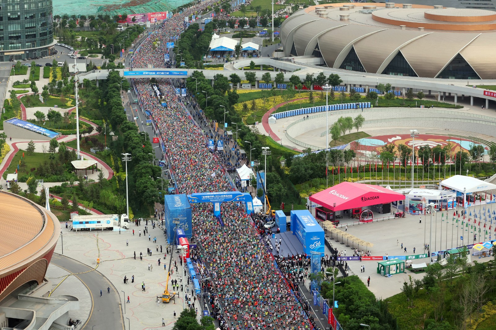 （QＹE　图片新闻3）2024兰州马拉松(32262014)-20240527094950