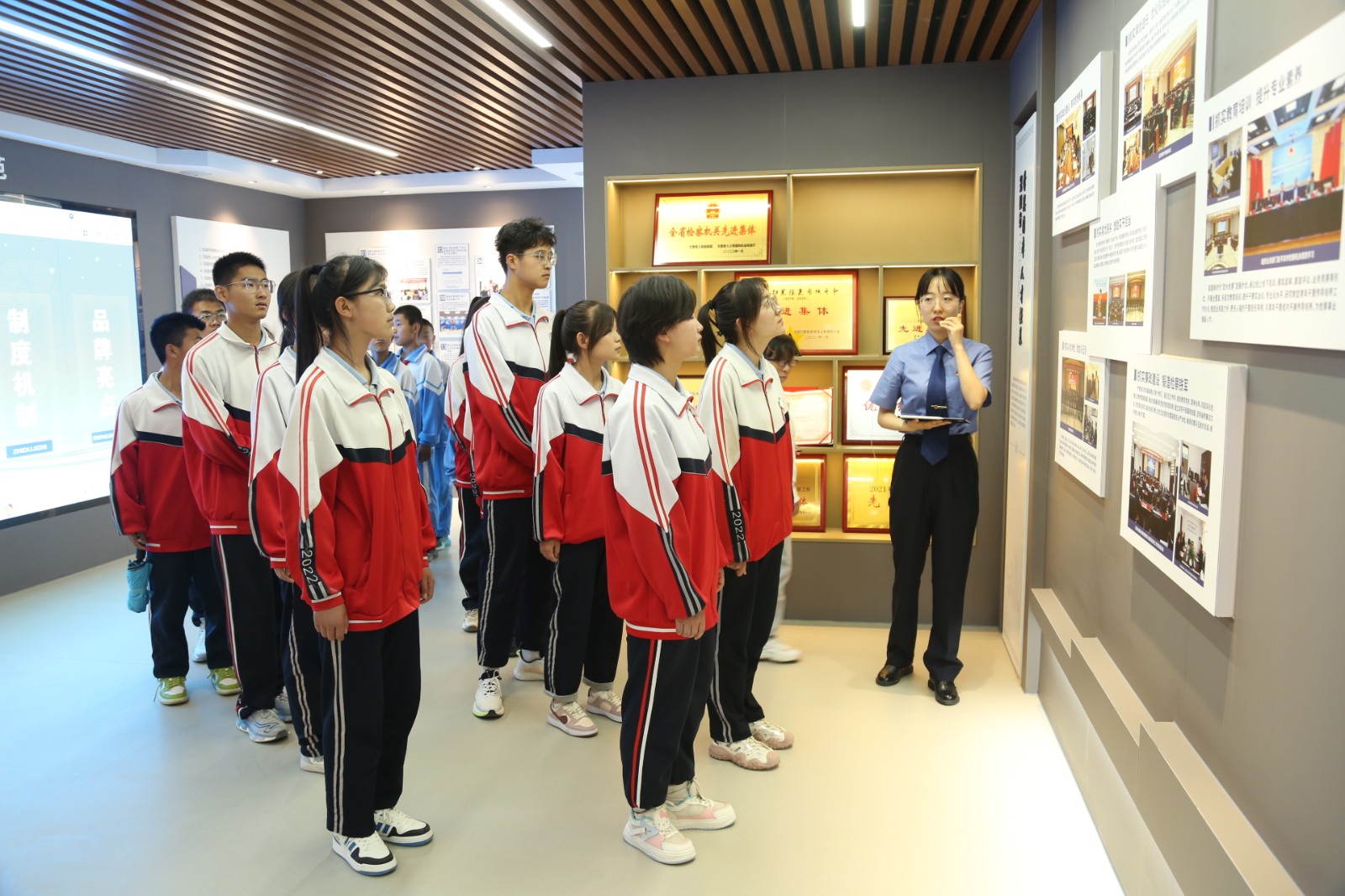 (wAQEY,配图)检察开放日 关爱青(32356437)-20240530155906 (wAQEY,配图)检察开放日 关爱青(32356437)-20240530155906