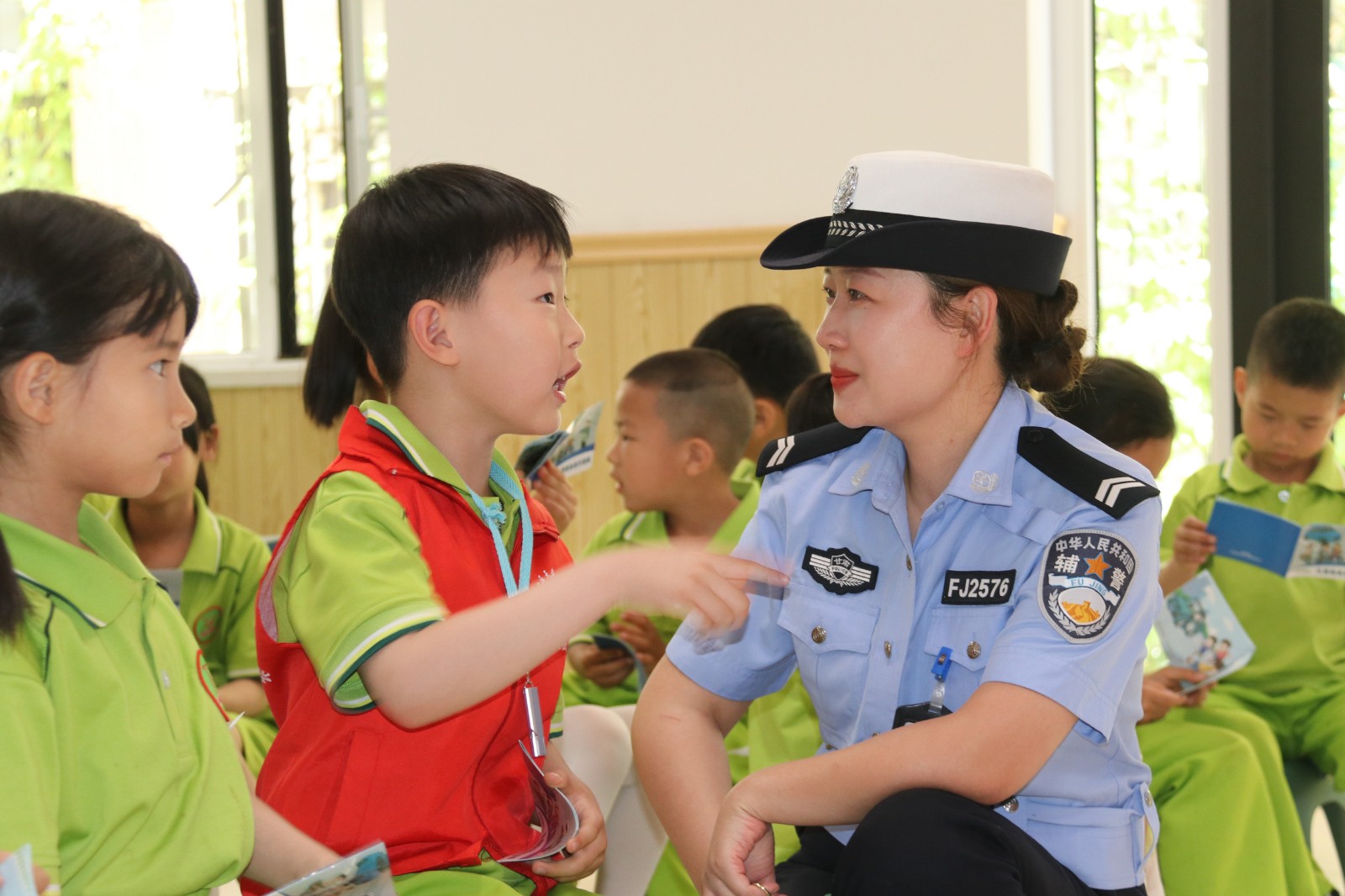 （wAQEY图片新闻）交通安全宣传进校园(32376490)-20240530173136