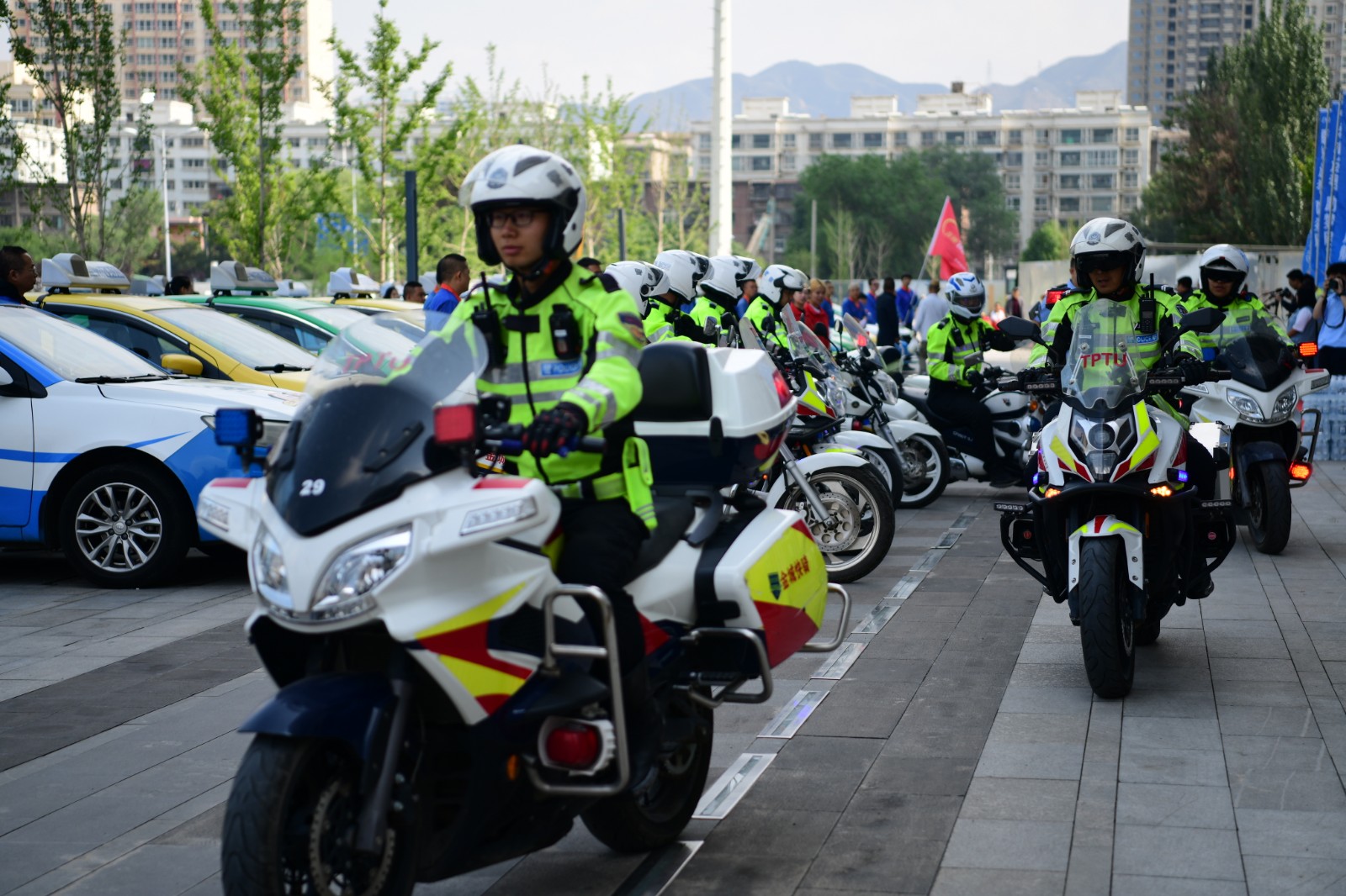 （AqEＹ图片新闻1）兰州市七里河举行爱(32484499)-20240604174512