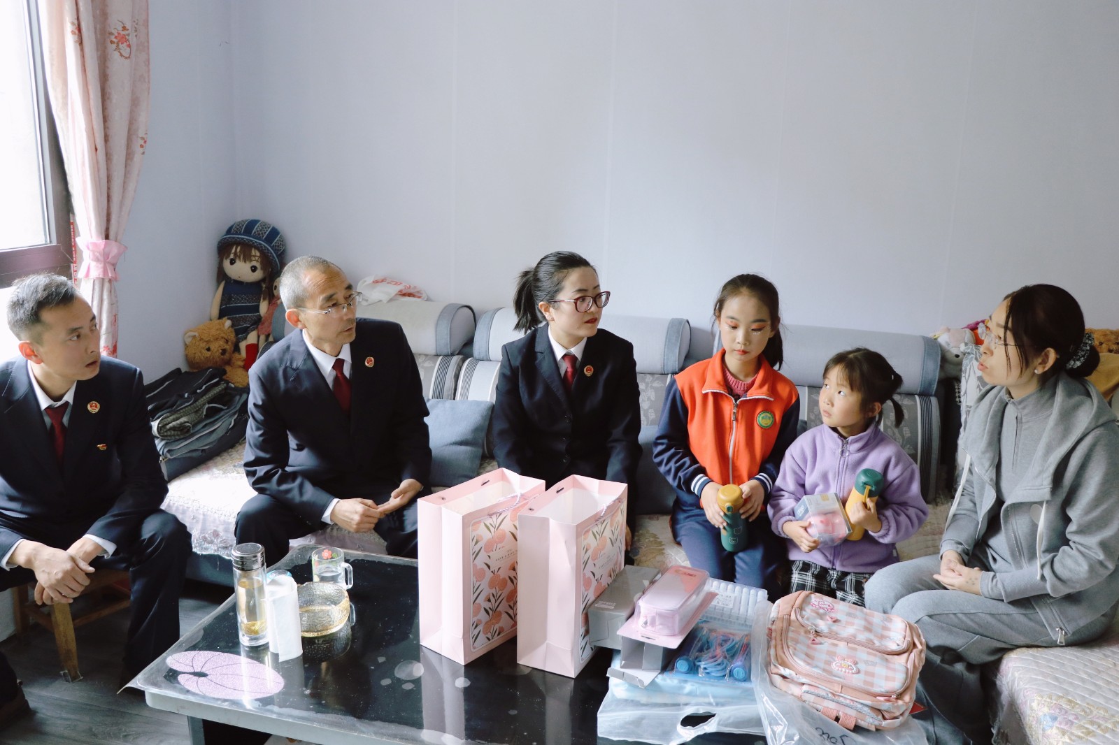(wAQEY)走访慰问困境儿童(32438543)-20240605103125