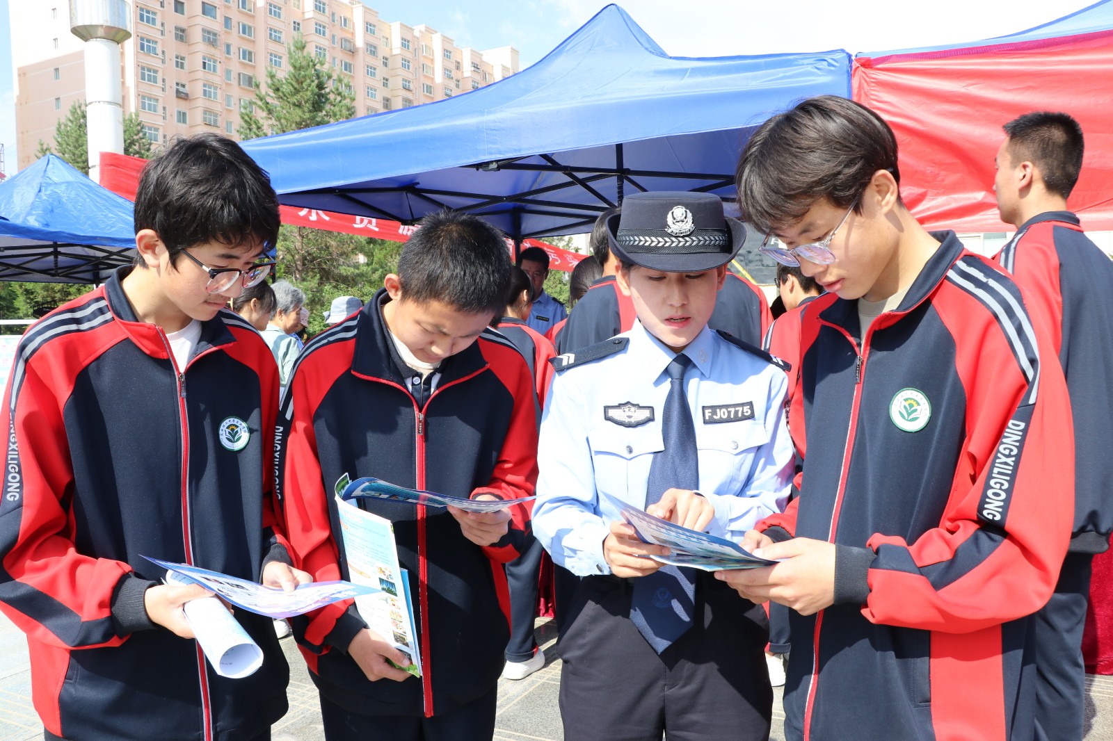 （wAqEY）图片新闻：守护青少年健康成(32516258)-20240605155525