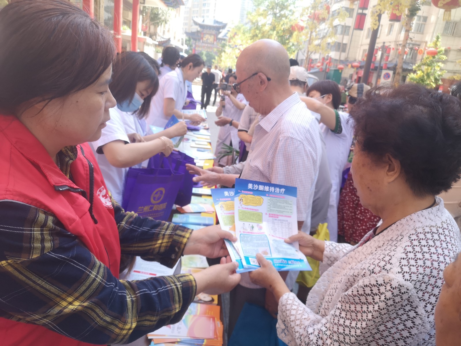 （WQEY图片新闻）兰州五泉街道开展禁毒(32706296)-20240615165401