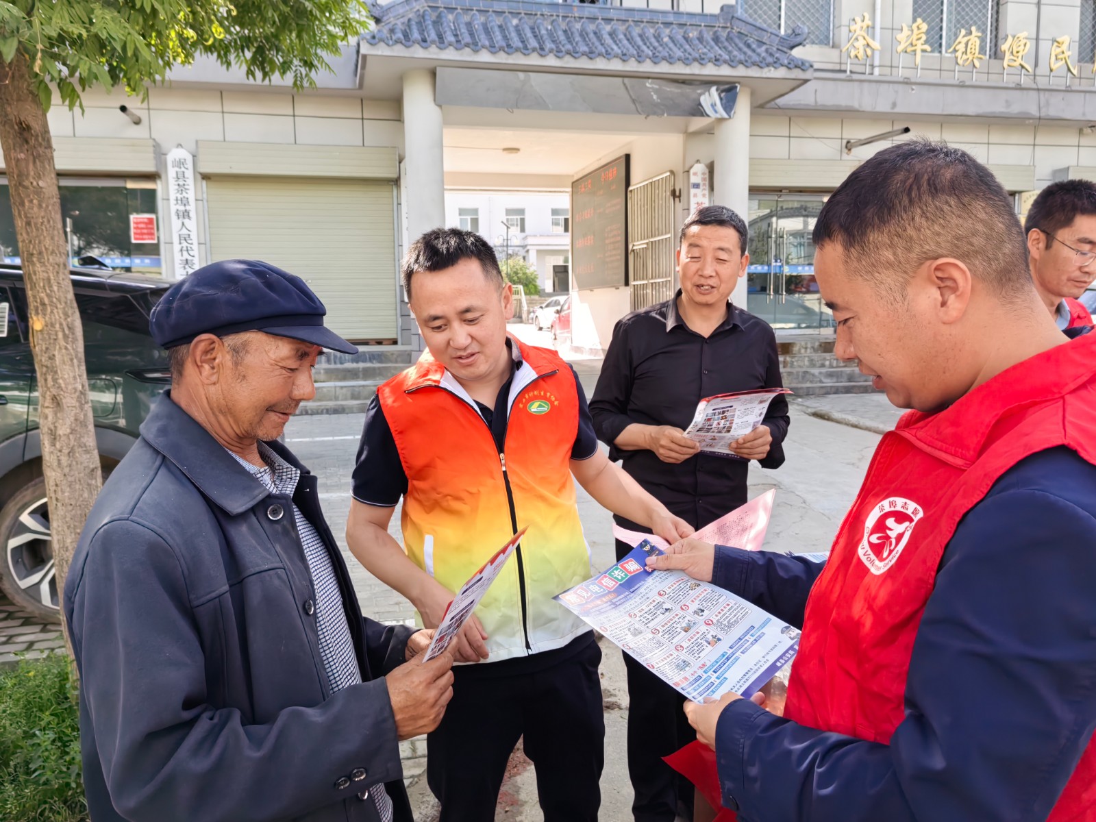 （wAQEY）图片新闻：禁毒宣传进集市(33190033)-20240705165912