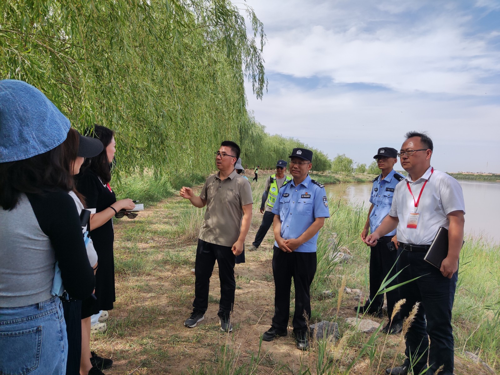 【行走万里黄河 报道法治中国】宁夏贺兰公安：深化河湖警长制　守护黄河生态底色