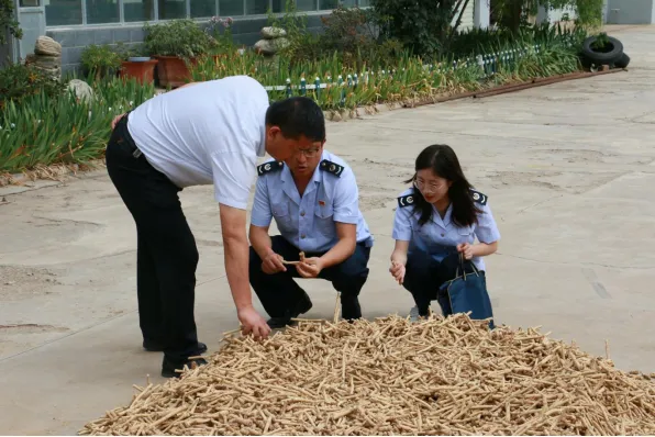 （AqEY，配图）定西：税惠“红包”加快(33561081)-20240719115344