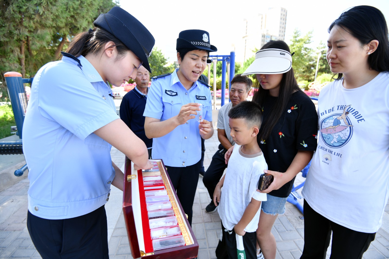 （wAqEY图片新闻）禁毒宣传进广场(33707646)-20240730172700
