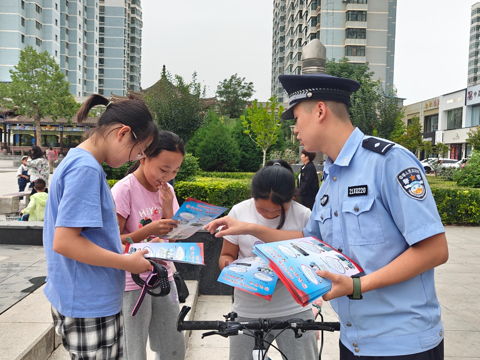 （WAqEY）图片新闻：陇西公安开展反恐(33930416)-20240731153505