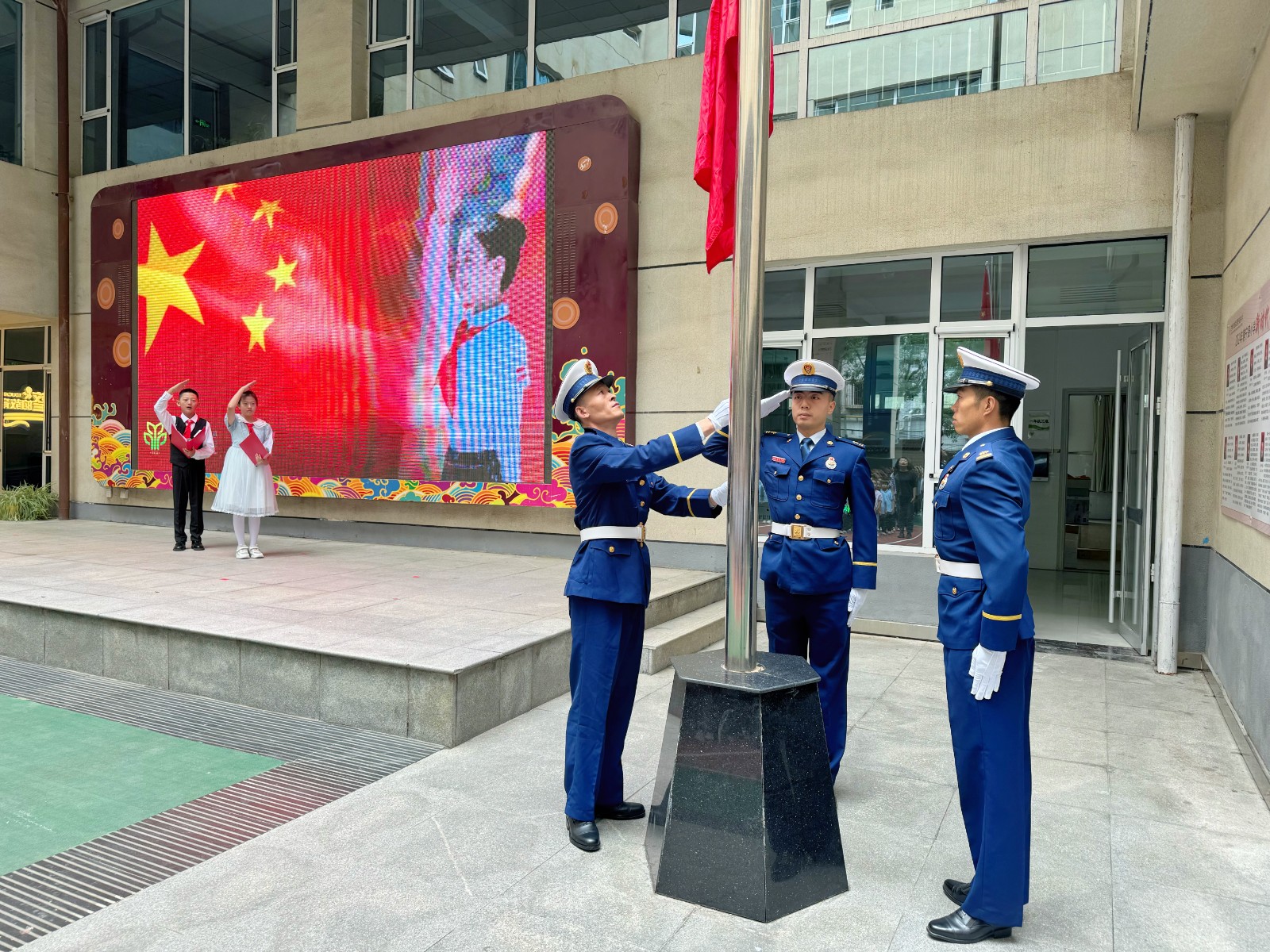 （WAqEY，图片新闻）国旗飘飘 伴我成(34590654)-20240827100913