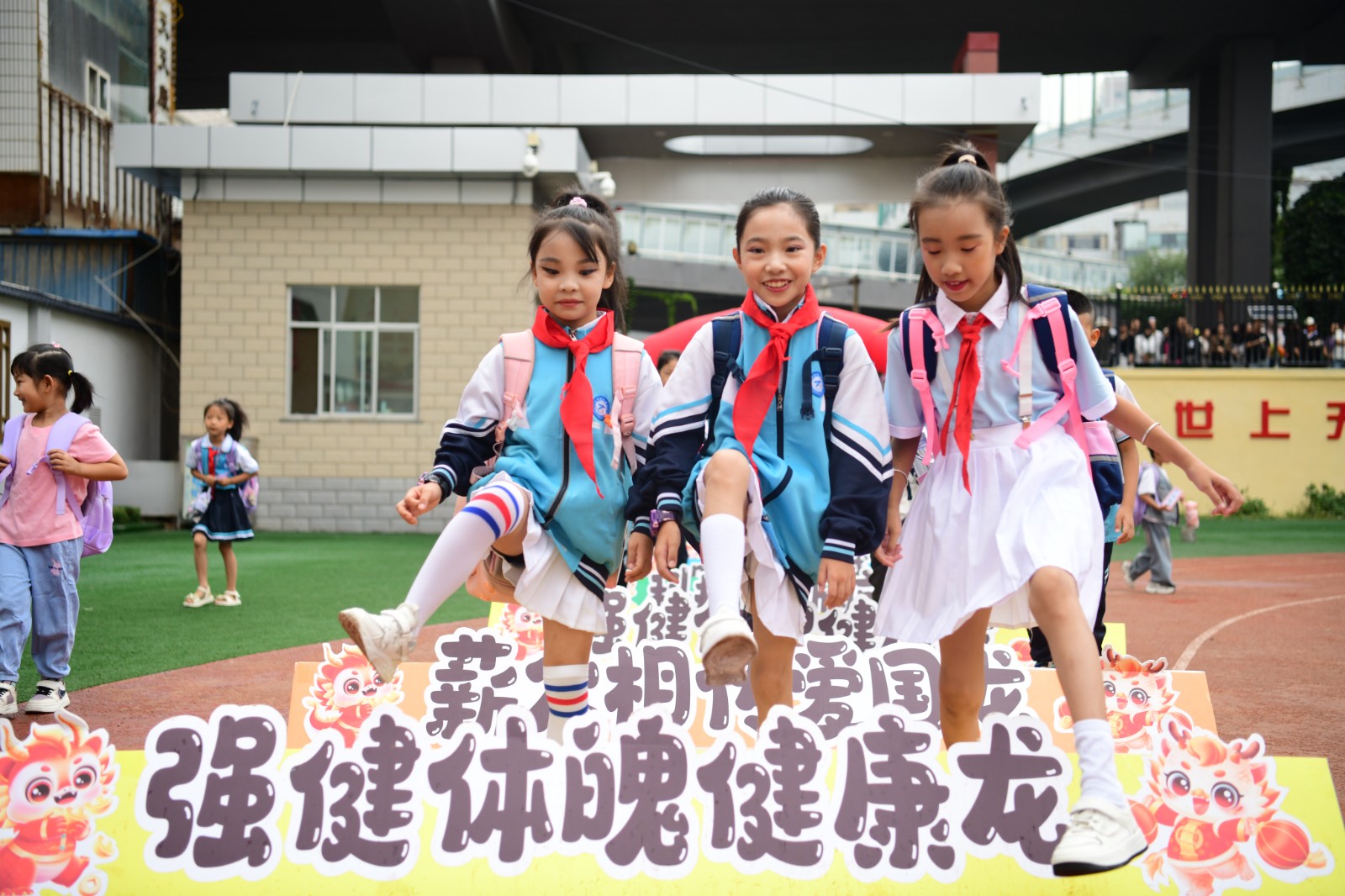（wAqEY，图片新闻）兰州市中小学迎来(34626945)-20240827162806