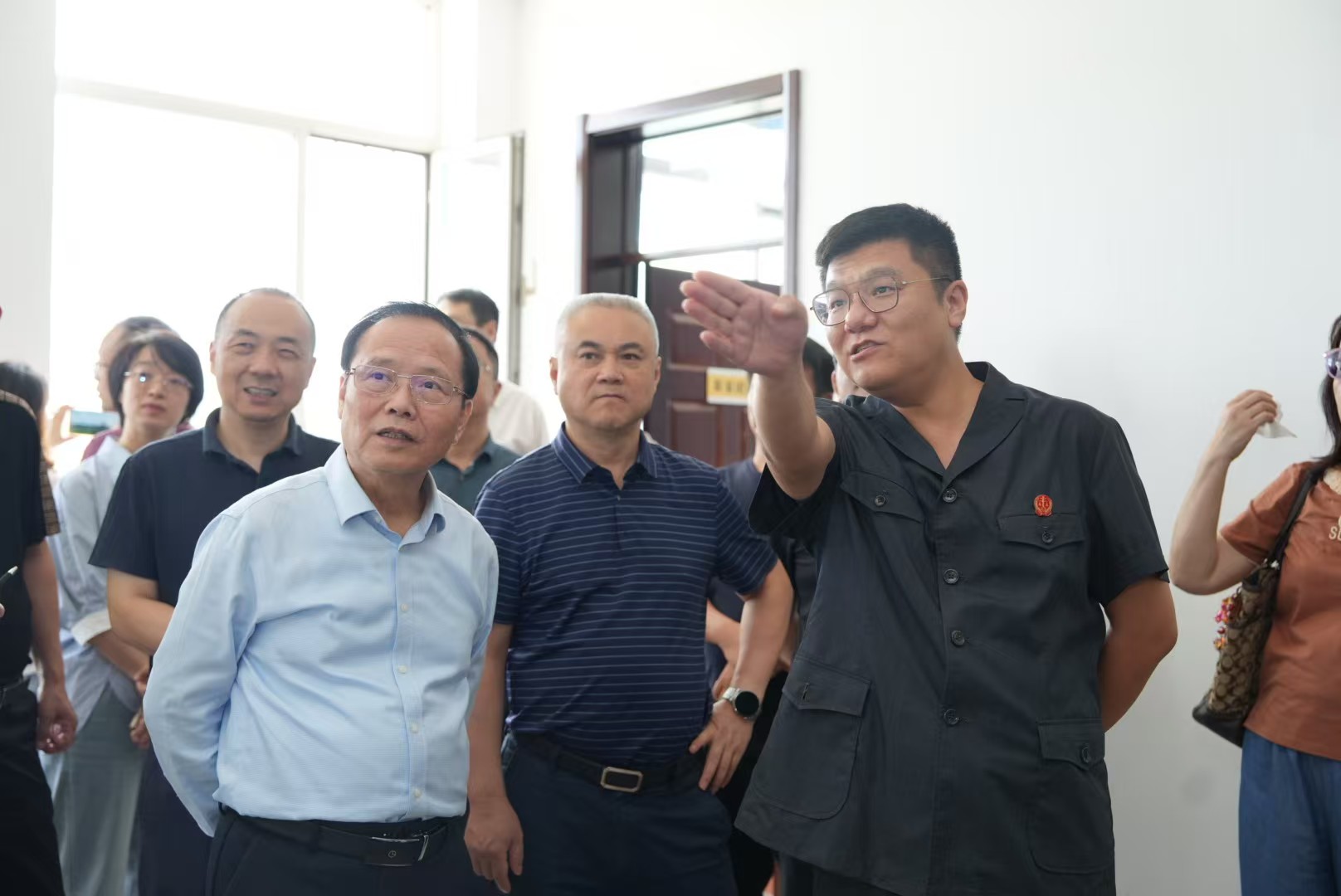 （wAqEY配图 白山松水寄深情、守护平(34628882)-20240828144956