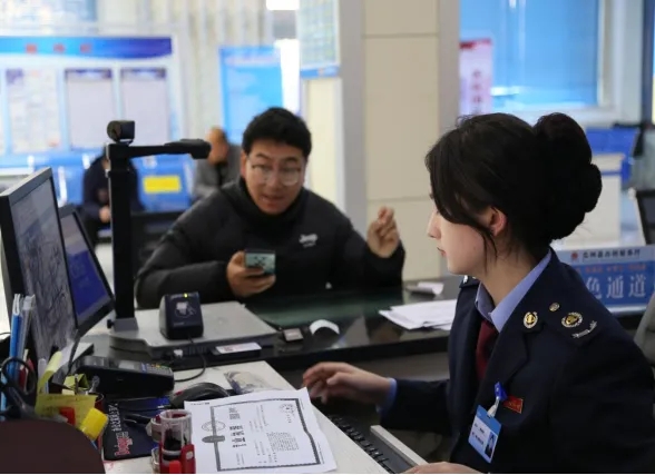 （WAqEY网上配图）破难点 疏堵点 止(34663018)-20240829105252