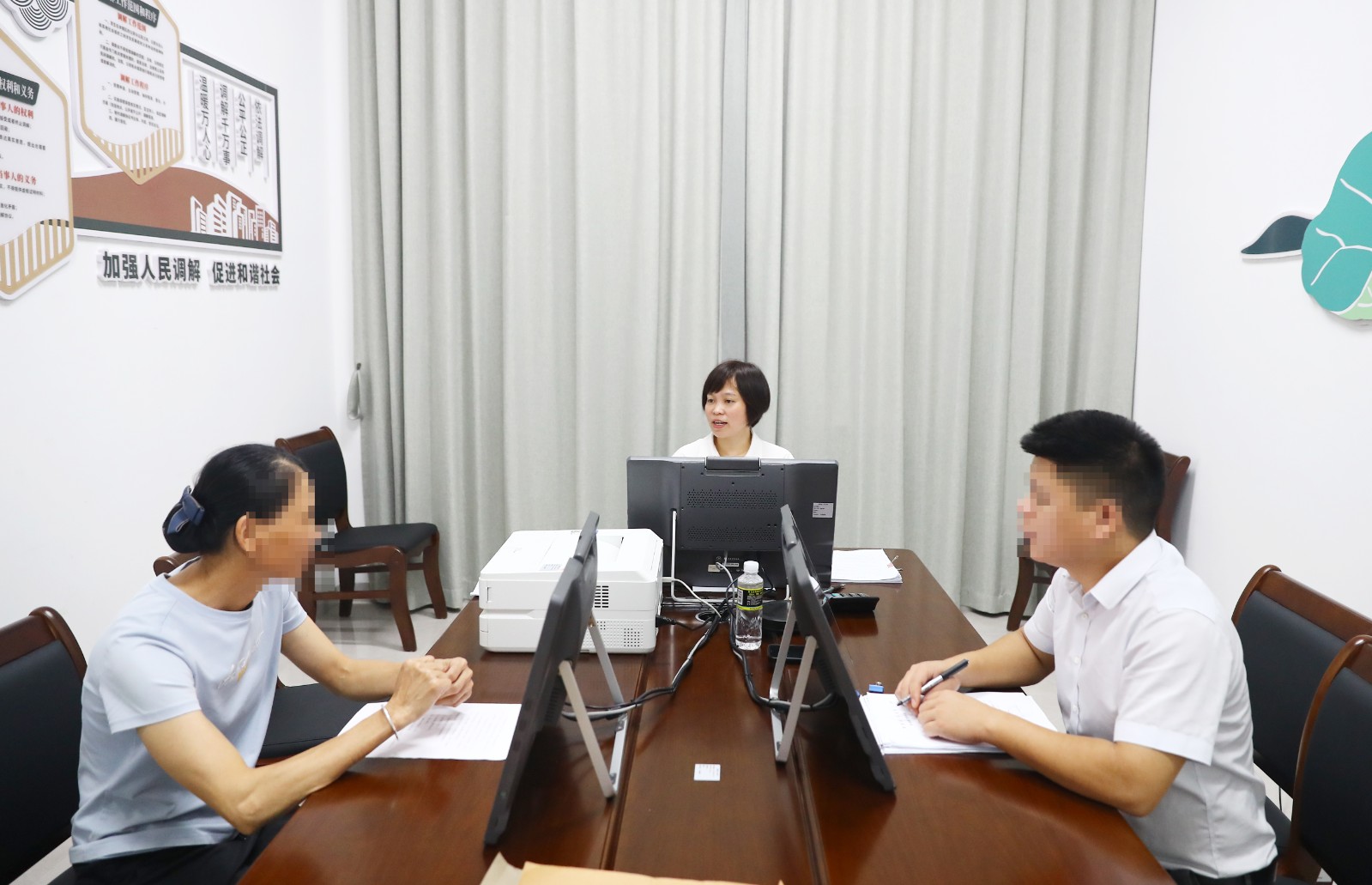 （WAQEＹ配图　７５载写辉煌　政法护航(34827295)-20240905094310