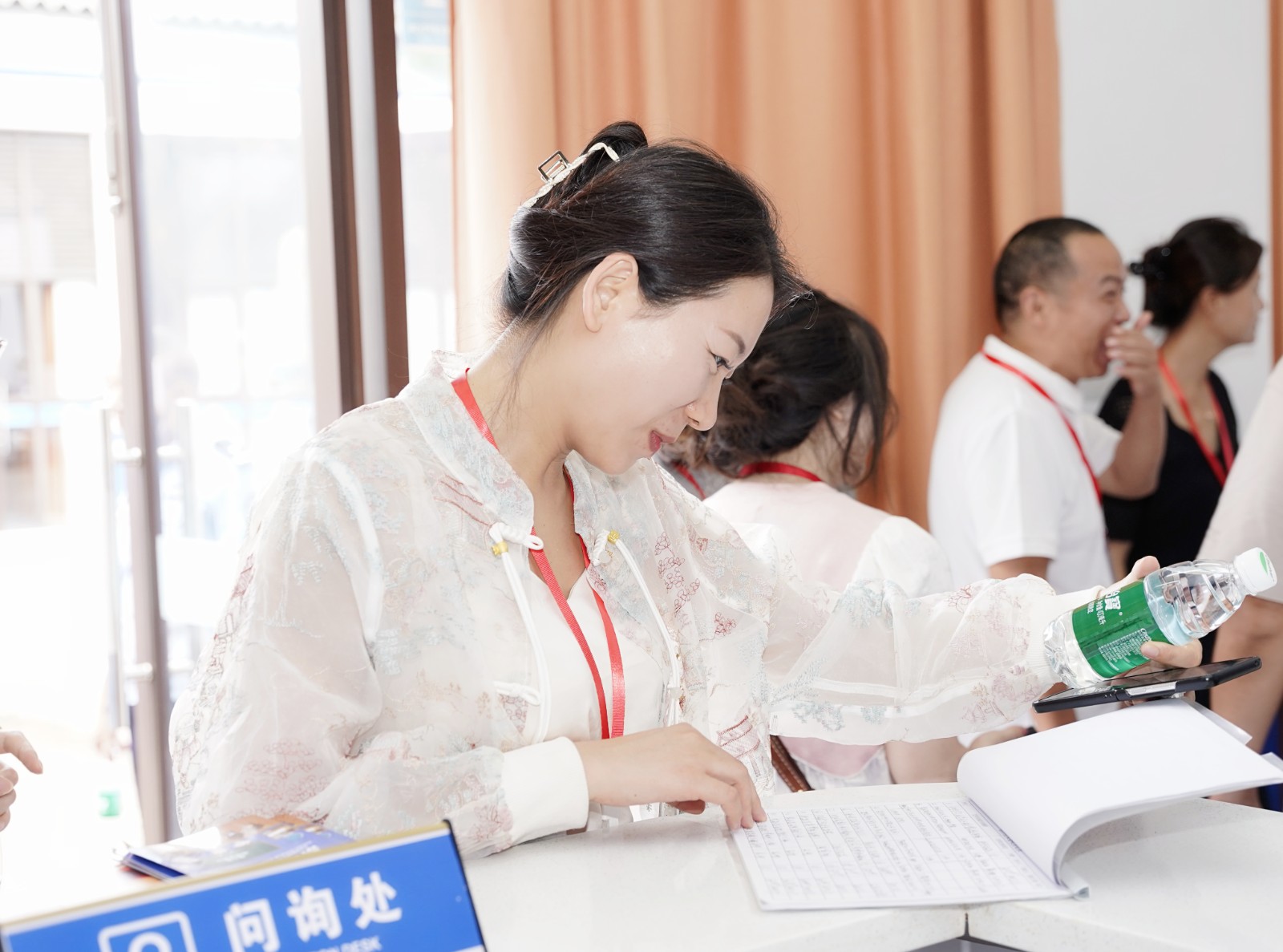 （WAQEＹ配图　７５载写辉煌　政法护航(34829350)-20240905100625