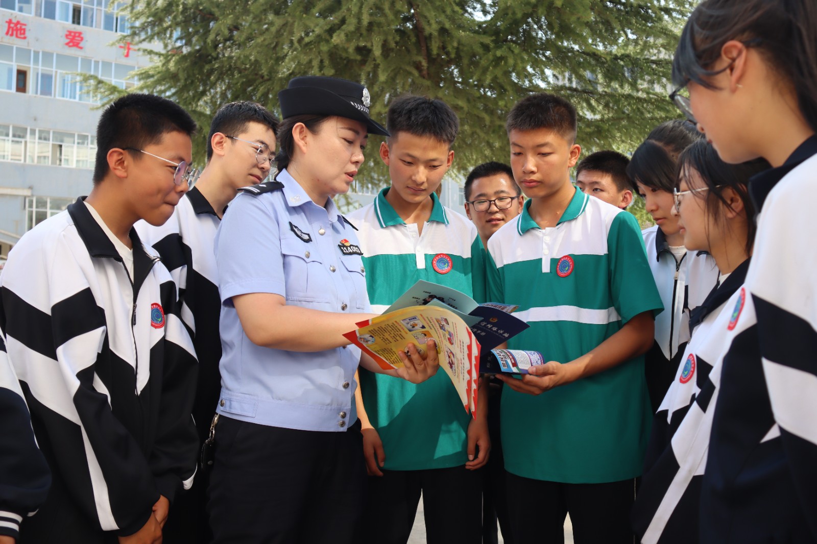 （WAQEＹ图片新闻）陇西公安法治宣讲进(34845111)-20240905175540
