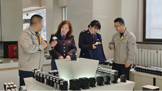 （QEY配图）让税费优惠政策直达经营主体(34893171)-20240909232147