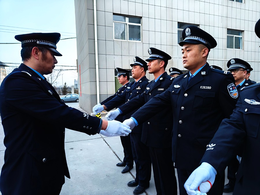 （WAQEY，图片新闻）临洮公安开展队列(35809005)-20241012163911